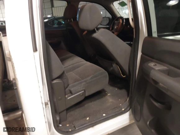 2007 Chevrolet Silverado 1500 LT w/1LT with VIN 3GCEK13M87G511191, listed as a IAAI auction lot 41370943 with 239,378 mi miles. Bid and sale history available at carsss.com. Image 8.