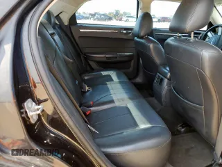 2010 Chrysler 300 Touring z VIN 2C3CA5CV0AH125757, wystawiony jako Copart lot #57422895 z przebiegiem 184 101 mil mil oraz Szkoda całkowita • Salvage title. Historia ofert i sprzedaży dostępna na DreamBid. Obrazek 10.