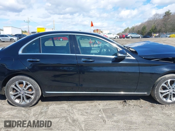 2015 Mercedes-Benz C 300 Luxury with VIN 55SWF4KB7FU002464, listed as a IAAI auction lot 41832373 with 88,000 mi miles and . Bid and sale history available at DreamBid. Image 13.