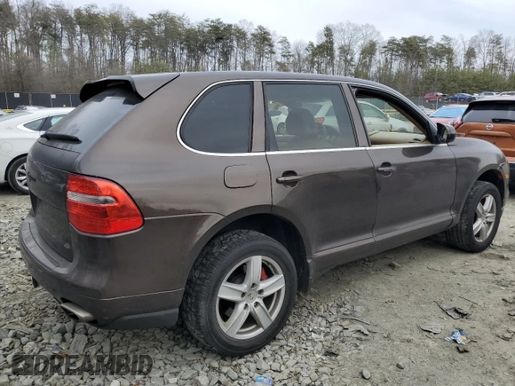 2009 Porsche Cayenne z VIN WP1AA29P79LA04909, wystawiony jako Copart lot #47720915 z przebiegiem 208 619 mil mil oraz Szkody całkowita. Historia ofert i sprzedaży dostępna na DreamBid. Obrazek 3.