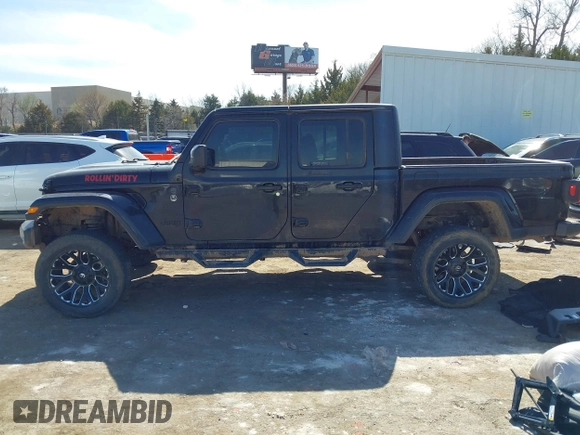 2022 Jeep Gladiator Texas Trail with VIN 1C6HJTAGXNL160784, listed as a IAAI auction lot 41796235 with 81,783 mi miles. Bid and sale history available at carsss.com. Image 15.