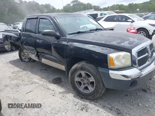 2005 Dodge Dakota SLT z VIN 1D7HE48N75S327041, wystawiony jako IAAI lot #42232145 z przebiegiem 229 467 mil mil oraz . Historia ofert i sprzedaży dostępna na DreamBid. Obrazek 1.