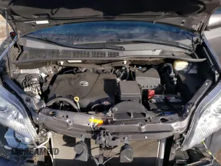 2017 Toyota Sienna XLE z VIN 5TDDZ3DC7HS163170, wystawiony jako Copart lot #86436534 z przebiegiem 84 446 mil mil oraz Szkoda całkowita • Salvage title. Historia ofert i sprzedaży dostępna na DreamBid. Obrazek 12.