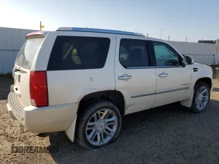 2007 Cadillac Escalade z VIN 1GYFK63807R226502, wystawiony jako Copart lot #61131695 z przebiegiem 319 798 mil mil oraz Szkoda całkowita • Salvage title. Historia ofert i sprzedaży dostępna na DreamBid. Obrazek 3.