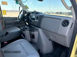 2021 FORD E450 SUPER DUTY CUTAWAY VAN with VIN 1FDXE4FN8MDC34245, listed as a Copart auction lot 74947084 with 70,651 mi miles and Clean Title. Bid and sale history available at DreamBid. Image 5.