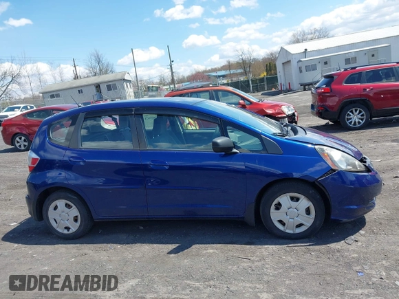 2013 Honda Fit with VIN JHMGE8H38DC047079, listed as a IAAI auction lot 42037073 with 32,794 mi miles. Bid and sale history available at carsss.com. Image 13.