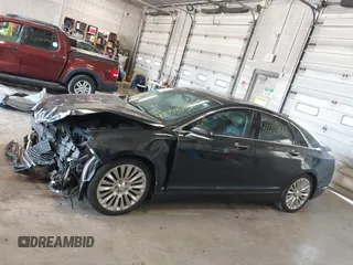 2013 Lincoln MKZ z VIN 3LN6L2G94DR823887, wystawiony jako IAAI lot #42054666 z przebiegiem 101 866 mil mil oraz . Historia ofert i sprzedaży dostępna na DreamBid. Obrazek 15.
