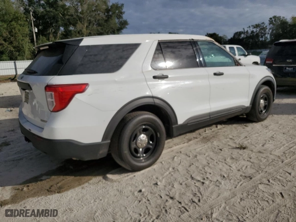2020 Ford Police Interceptor Utility with VIN 1FM5K8AB1LGD18814, listed as a Copart auction lot 83716294 with 80,132 mi miles and Non Repairable. Bid and sale history available at carsss.com. Image 3.