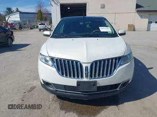 2013 Lincoln MKX with VIN 2LMDJ8JK1DBL16203, listed as a IAAI auction lot 42037185 with 219,567 mi miles. Bid and sale history available at carsss.com. Image 12.