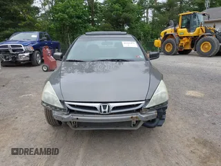 2006 Honda Accord EX z VIN 1HGCM55736A109626, wystawiony jako IAAI lot #42345475 z przebiegiem 180 364 mil mil oraz . Historia ofert i sprzedaży dostępna na DreamBid. Obrazek 13.