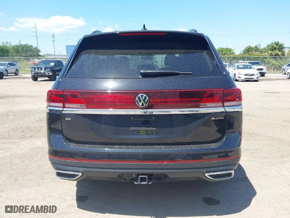 2024 Volkswagen Atlas 2.0T SE w/Technology with VIN 1V2HR2CA4RC577679, listed as a IAAI auction lot 42031792 with 26,026 mi miles. Bid and sale history available at carsss.com. Image 17.