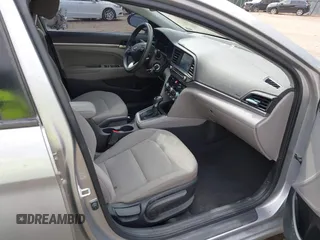 2020 Hyundai Elantra SEL z VIN 5NPD84LF9LH551715, wystawiony jako IAAI lot #41705596 z przebiegiem 120 878 mil mil oraz . Historia ofert i sprzedaży dostępna na DreamBid. Obrazek 5.