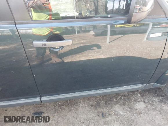 2013 Land Rover LR4 Lux with VIN SALAK2D45DA688674, listed as a IAAI auction lot 41728337 with 177,603 mi miles and . Bid and sale history available at DreamBid. Image 6.