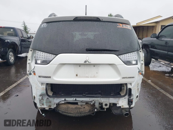 2011 Mitsubishi Outlander SE z VIN JA4AS3AW3BU019148, wystawiony jako IAAI lot #41851004 z przebiegiem 88 989 mil mil oraz . Historia ofert i sprzedaży dostępna na DreamBid. Obrazek 17.