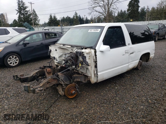 1997 Chevrolet Tahoe z VIN 3GNEC18R7VG122449, wystawiony jako Copart lot #85718304 z przebiegiem Nie podano mil oraz Szkoda całkowita • Salvage title. Historia ofert i sprzedaży dostępna na DreamBid. Obrazek 1.