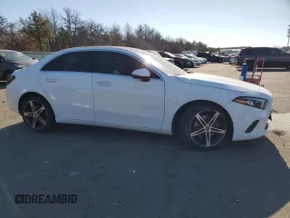 2022 Mercedes-Benz A 220 z VIN W1K3G4FB6NJ349440, wystawiony jako Copart lot #80438744 z przebiegiem 28 483 mil mil oraz Szkoda całkowita • Salvage title. Historia ofert i sprzedaży dostępna na DreamBid. Obrazek 4.
