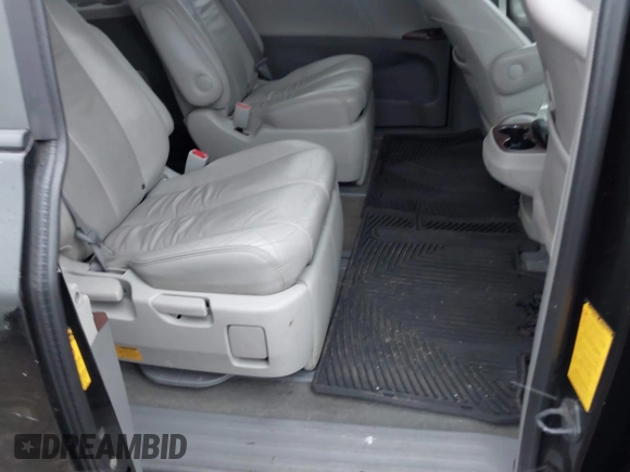2014 Toyota Sienna Ltd with VIN 5TDDK3DCXES076542, listed as a IAAI auction lot 41559021 with 1 mi miles. Bid and sale history available at carsss.com. Image 8.