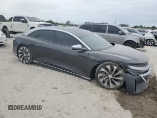 2023 Lucid Air Grand Touring z VIN 50EA1GBA8PA001431, wystawiony jako Copart lot #75683014 z przebiegiem 12 117 mil mil oraz Szkody całkowita. Historia ofert i sprzedaży dostępna na DreamBid. Obrazek 4.