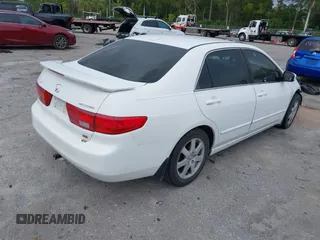 2005 Honda Accord EX-L z VIN 1HGCM66525A067550, wystawiony jako IAAI lot #42322861 z przebiegiem 245 135 mil mil oraz . Historia ofert i sprzedaży dostępna na DreamBid. Obrazek 4.