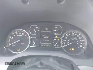 2018 Toyota Tundra 2WD SR5 with VIN 5TFEY5F12JX229395, listed as a IAAI auction lot 41860401 with 211,706 mi miles. Bid and sale history available at carsss.com. Image 7.