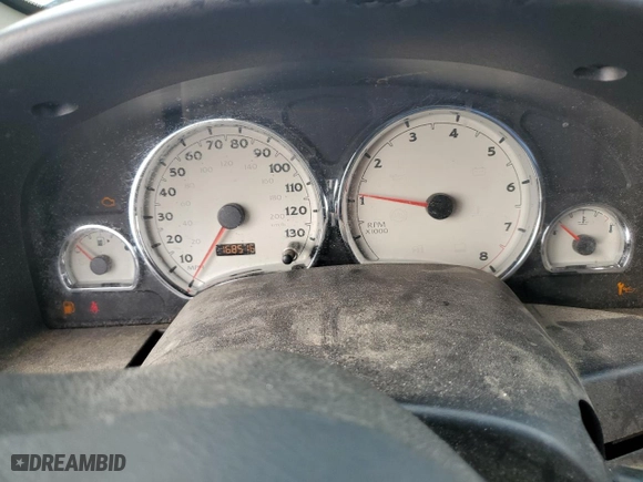 2005 Saturn VUE with VIN 5GZCZ33D25S868871, listed as a Copart auction lot 45815635 with 168,516 mi miles and Salvage Title. Bid and sale history available at carsss.com. Image 9.