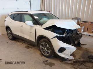 2024 Chevrolet Blazer LT z VIN 3GNKBCR4XRS282400, wystawiony jako IAAI lot #41620239 z przebiegiem Nie podano mil oraz . Historia ofert i sprzedaży dostępna na DreamBid. Obrazek 1.
