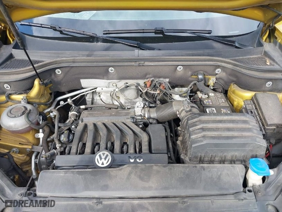 2018 Volkswagen Atlas 3.6L V6 SE with VIN 1V2KR2CA9JC525197, listed as a IAAI auction lot 37875450 with 62,703 mi miles. Bid and sale history available at carsss.com. Image 10.