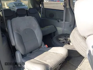 2005 Chrysler Town & Country Limited with VIN 2C8GP64L45R338921, listed as a IAAI auction lot 42105691 with 288,600 mi miles. Bid and sale history available at carsss.com. Image 8.