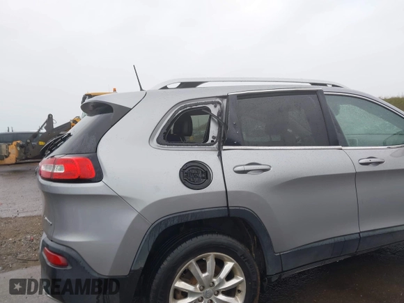 2017 Jeep Cherokee Limited with VIN 1C4PJMDBXHW520195, listed as a IAAI auction lot 41478980 with 125,285 mi miles and . Bid and sale history available at DreamBid. Image 6.