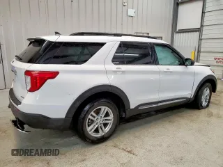 2023 Ford Explorer XLT z VIN 1FMSK8DH8PGB28324, wystawiony jako Copart lot #59229645 z przebiegiem 49 940 mil mil oraz Czysty tytuł • Clean title. Historia ofert i sprzedaży dostępna na DreamBid. Obrazek 3.