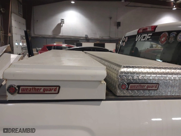 2018 Chevrolet Silverado 1500 Work Truck with VIN 1GCNCNEC0JZ125137, listed as a IAAI auction lot 41435731 with 139,290 mi miles. Bid and sale history available at carsss.com. Image 8.