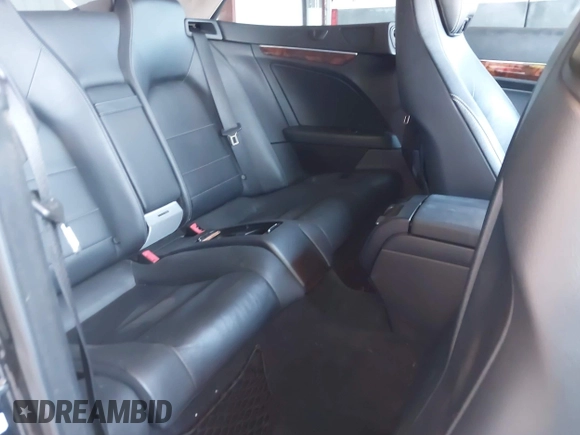 2013 Mercedes-Benz E-Class E 350 with VIN WDDKK5KF6DF198996, listed as a IAAI auction lot 42152169 with 164,470 mi miles. Bid and sale history available at carsss.com. Image 8.