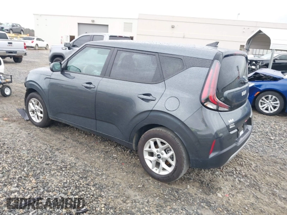 2024 Kia Soul LX with VIN KNDJ23AU9R7917623, listed as a IAAI auction lot 41209471 with 17,536 mi miles. Bid and sale history available at carsss.com. Image 3.