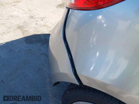 2011 Mazda 2 Sport z VIN JM1DE1HY2B0105631, wystawiony jako IAAI lot #41858190 z przebiegiem 188 253 mil mil oraz . Historia ofert i sprzedaży dostępna na DreamBid. Obrazek 15.