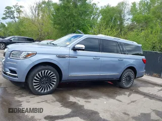 2021 Lincoln Navigator Black Label z VIN 5LMJJ3TT9MEL04485, wystawiony jako IAAI lot #42076087 z przebiegiem 69 704 mil mil oraz . Historia ofert i sprzedaży dostępna na DreamBid. Obrazek 14.