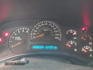 2004 Chevrolet Silverado 1500 with VIN 1GCEK19T14E265358, listed as a IAAI auction lot 41480044 with 227,757 mi miles and . Bid and sale history available at DreamBid. Image 7.