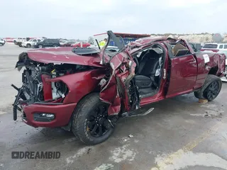 2024 Ram 2500 Laramie z VIN 3C6UR5FLXRG239528, wystawiony jako IAAI lot #41708586 z przebiegiem Nie podano mil oraz . Historia ofert i sprzedaży dostępna na DreamBid. Obrazek 2.
