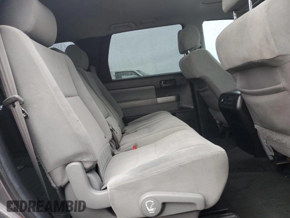 2015 Toyota Sequoia SR5 with VIN 5TDBY5G14FS126333, listed as a Copart auction lot 81995914 with 87,313 mi miles and Salvage Title. Bid and sale history available at carsss.com. Image 10.