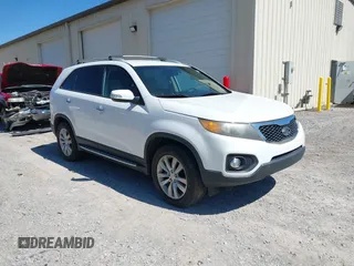 2011 Kia Sorento LX with VIN 5XYKT4A24BG179633, listed as a IAAI auction lot 41824955 with 139,628 mi miles. Bid and sale history available at carsss.com. Image 1.