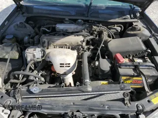 2000 Toyota Camry CE z VIN 4T1BG22KXYU995174, wystawiony jako Copart lot #50632255 z przebiegiem 181 584 mil mil oraz Czysty tytuł • Clean title. Historia ofert i sprzedaży dostępna na DreamBid. Obrazek 13.
