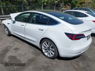 2020 Tesla Model 3 Performance z VIN 5YJ3E1EC2LF587069, wystawiony jako IAAI lot #42063691 z przebiegiem Nie podano mil oraz . Historia ofert i sprzedaży dostępna na DreamBid. Obrazek 3.