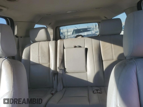 2014 GMC Yukon XL SLT with VIN 1GKS1KE07ER235724, listed as a Copart auction lot 84647084 with 192,625 mi miles and Salvage Title. Bid and sale history available at carsss.com. Image 10.
