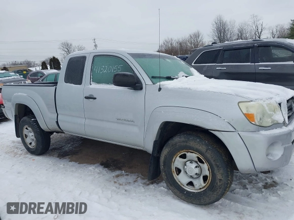 2006 Toyota Tacoma with VIN 5TEUU42N36Z293472, listed as a IAAI auction lot 41320155 with 105,230 mi miles. Bid and sale history available at carsss.com. Image 13.