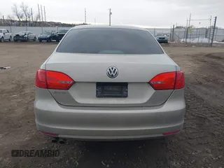 2013 Volkswagen Jetta S с VIN 3VW2K7AJ9DM242868, выставлен на аукционе IAAI как лот 41473000 с пробегом 133 697 миль миль и . История ставок и продаж доступна на DreamBid. Изображение 17.