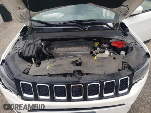 2019 Jeep Compass Latitude z VIN 3C4NJDBB8KT760837, wystawiony jako Copart lot #58399035 z przebiegiem 117 188 mil mil oraz Czysty tytuł • Clean title. Historia ofert i sprzedaży dostępna na DreamBid. Obrazek 12.