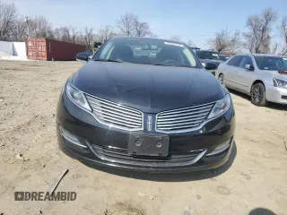 2013 Lincoln MKZ with VIN 3LN6L2GK7DR827807, listed as a Copart auction lot 47682335 with 98,237 mi miles and Clean Title. Bid and sale history available at DreamBid. Image 5.