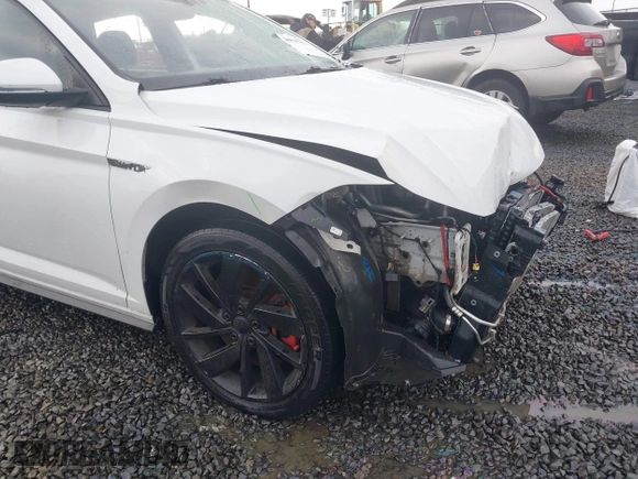 2019 Volkswagen Jetta GLI S z VIN 3VW6T7BU2KM202992, wystawiony jako IAAI lot #40896812 z przebiegiem 44 348 mil mil oraz . Historia ofert i sprzedaży dostępna na DreamBid. Obrazek 19.