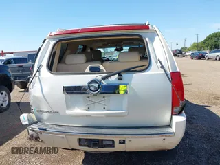 2007 Cadillac Escalade with VIN 1GYFK63847R271121, listed as a IAAI auction lot 42199097 with 138,528 mi miles and . Bid and sale history available at DreamBid. Image 17.