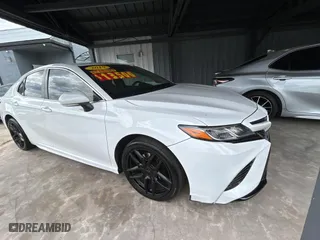 2018 Toyota Camry LE with VIN JTNB11HK1J3023123, listed as a Copart auction lot 52822495 with 183,332 mi miles and Clean Title. Bid and sale history available at carsss.com. Image 1.