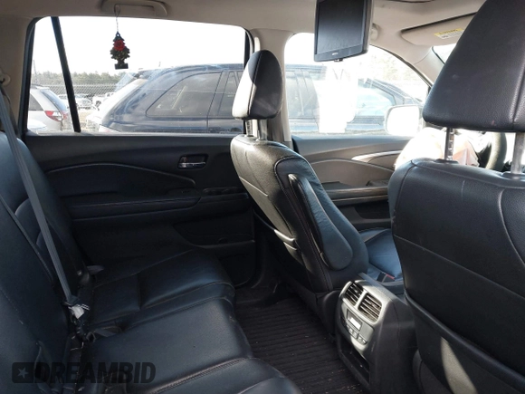 2016 Honda Pilot EX-L with VIN 5FNYF6H51GB119627, listed as a IAAI auction lot 41435183 with 120,555 mi miles. Bid and sale history available at carsss.com. Image 8.